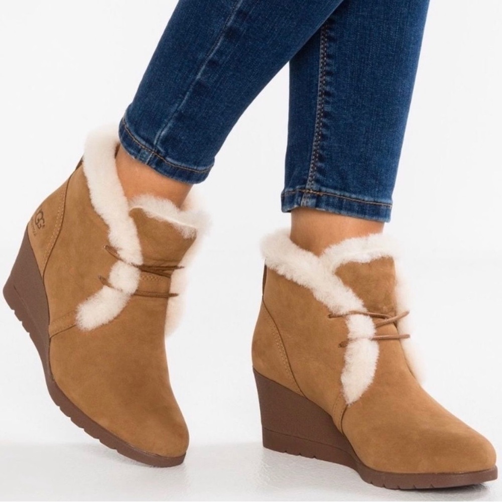 UGG Australia Jeovana Boots Chestnut Suede Waterproof  Wedge Lace Up size 9 - Picture 16 of 16